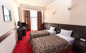 Hotel Regineh Yerevan
